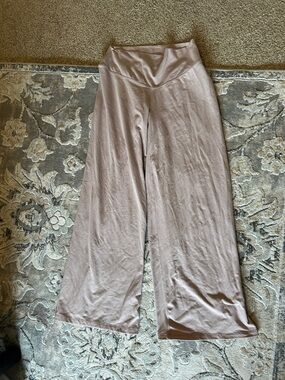 Old Navy Wide-Leg Lounge Pants in Mauve